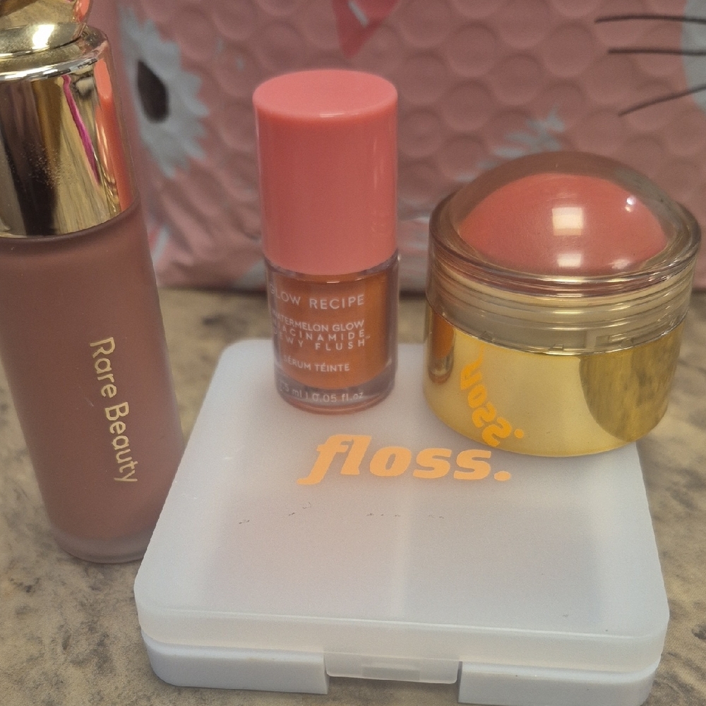 Rare Beauty Blush/Merit /Floss